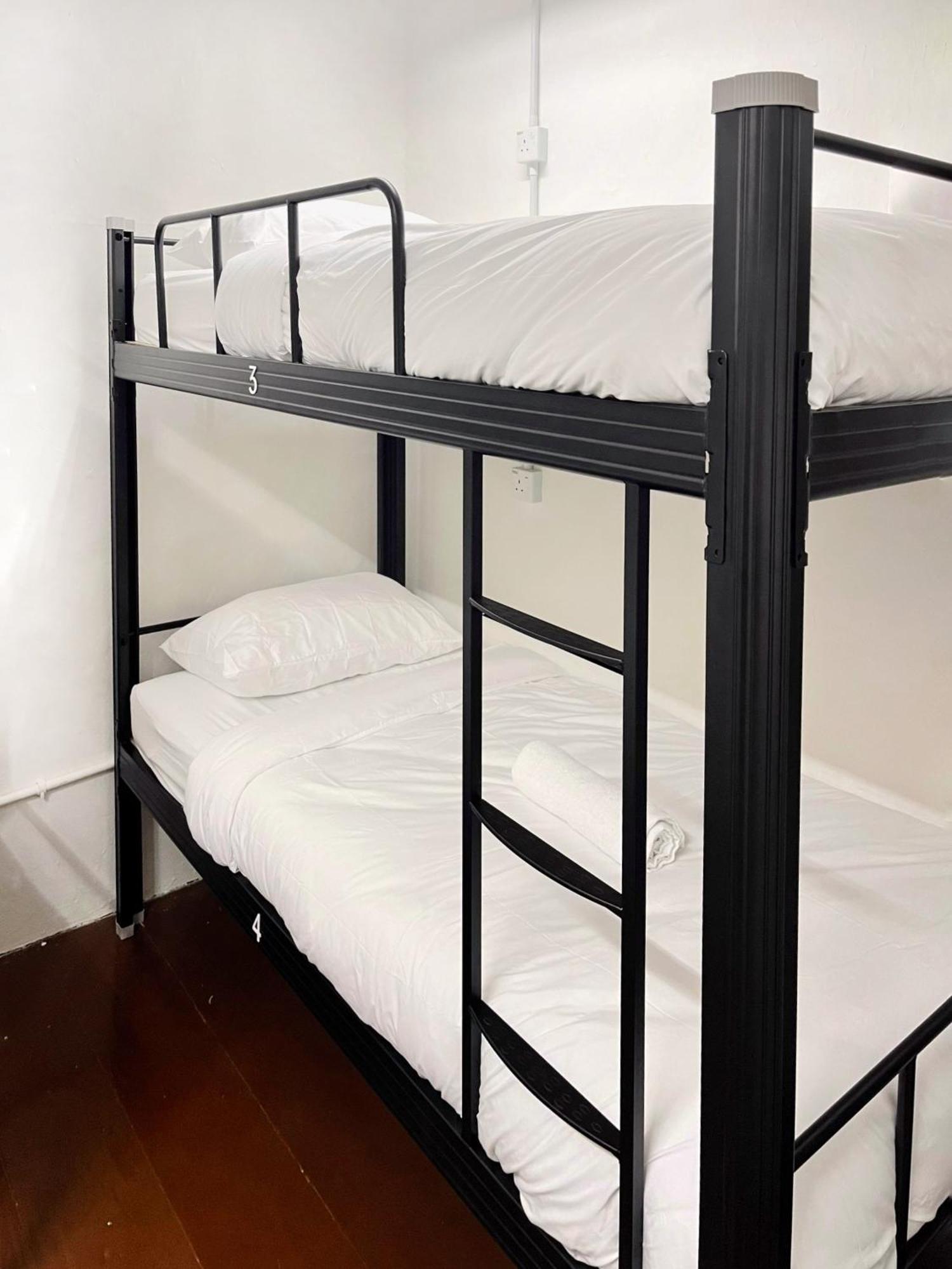 Pine Armenian Hostel George Town Ngoại thất bức ảnh
